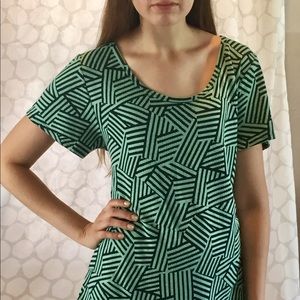 Lularoe Geometric Tee